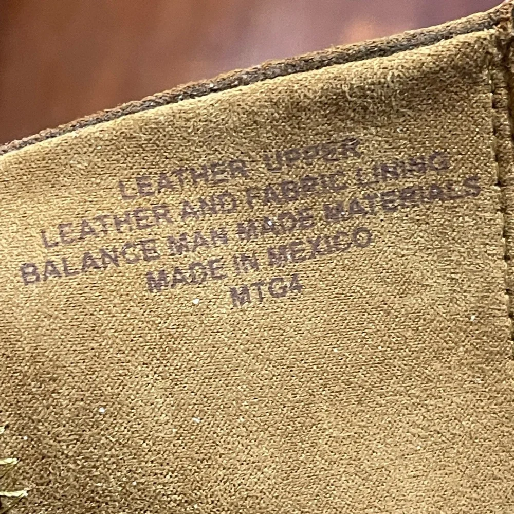 Born Vinton Leather Boots, size 7.5, zip up sides - Picture 10 of 11